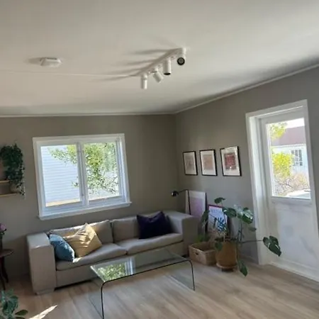 Bright And * סטוונגר